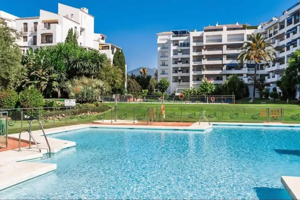 Beautiful 2 Bedrooms Apartment In Puerto Banus Marbella