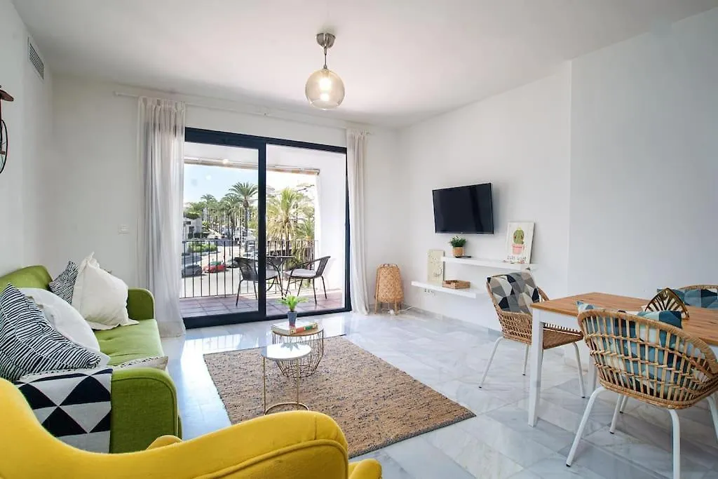 Beautiful 2 Bedrooms Apartment In Puerto Banus Marbella