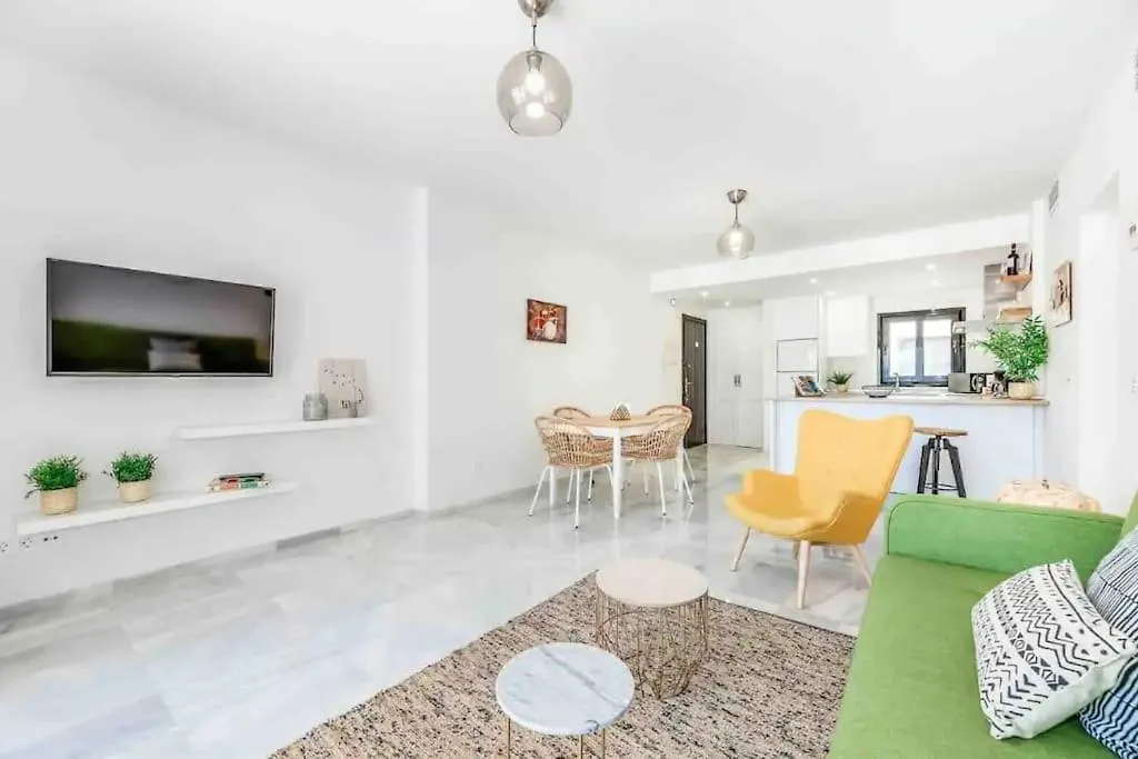 Beautiful 2 Bedrooms Apartment In Puerto Banus location